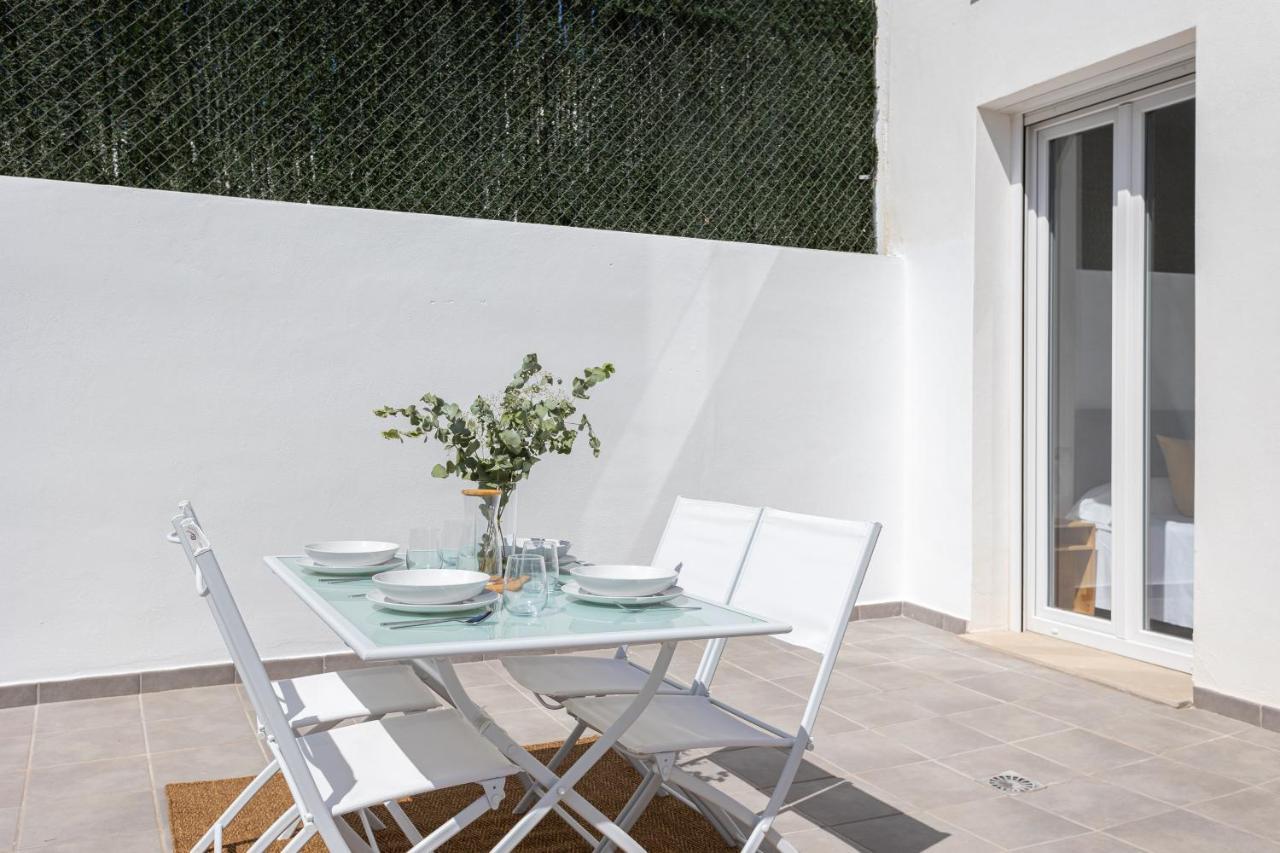 Apartamentos La Pelusa Málaga Eksteriør billede