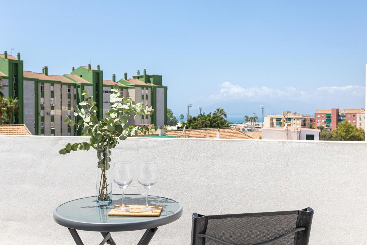 Apartamentos La Pelusa Málaga Eksteriør billede