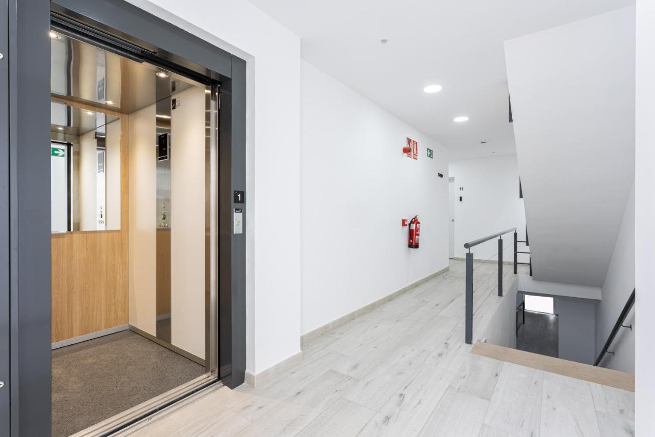 Apartamentos La Pelusa Málaga Eksteriør billede