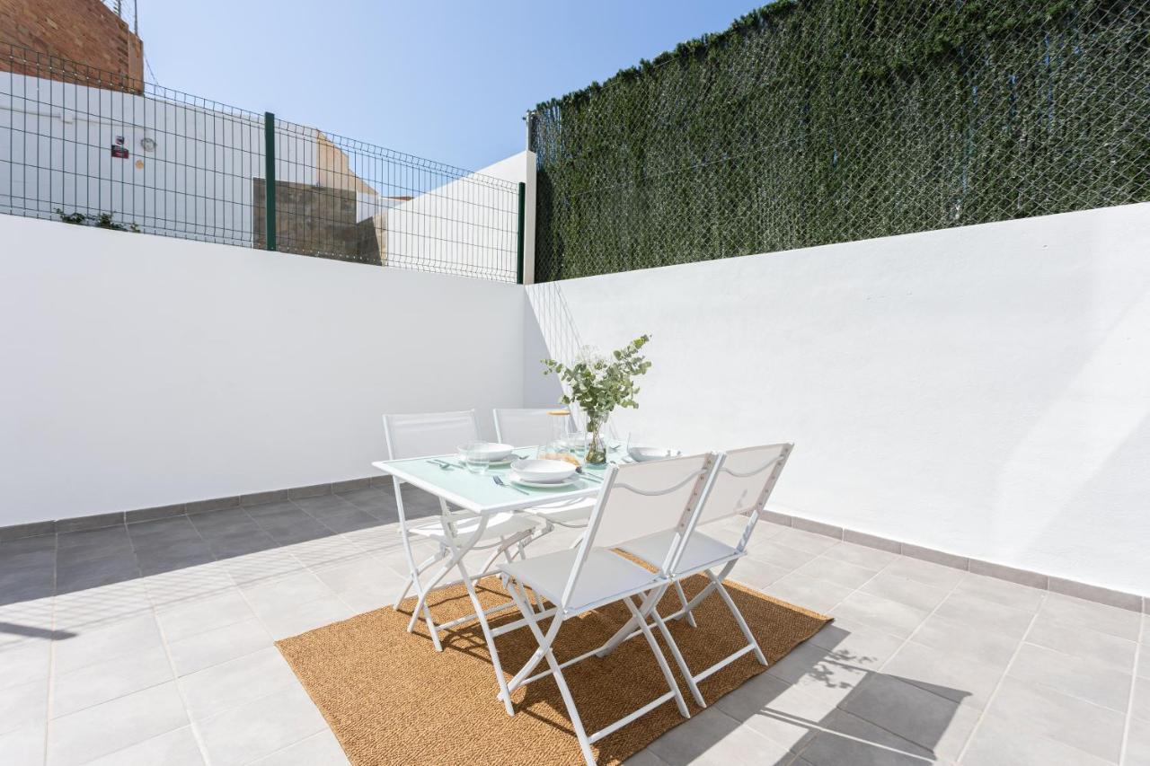 Apartamentos La Pelusa Málaga Eksteriør billede