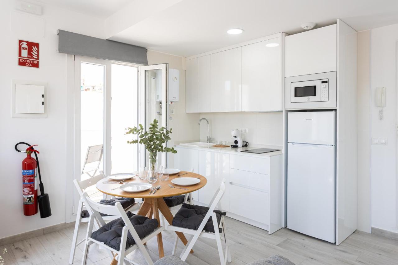 Apartamentos La Pelusa Málaga Eksteriør billede