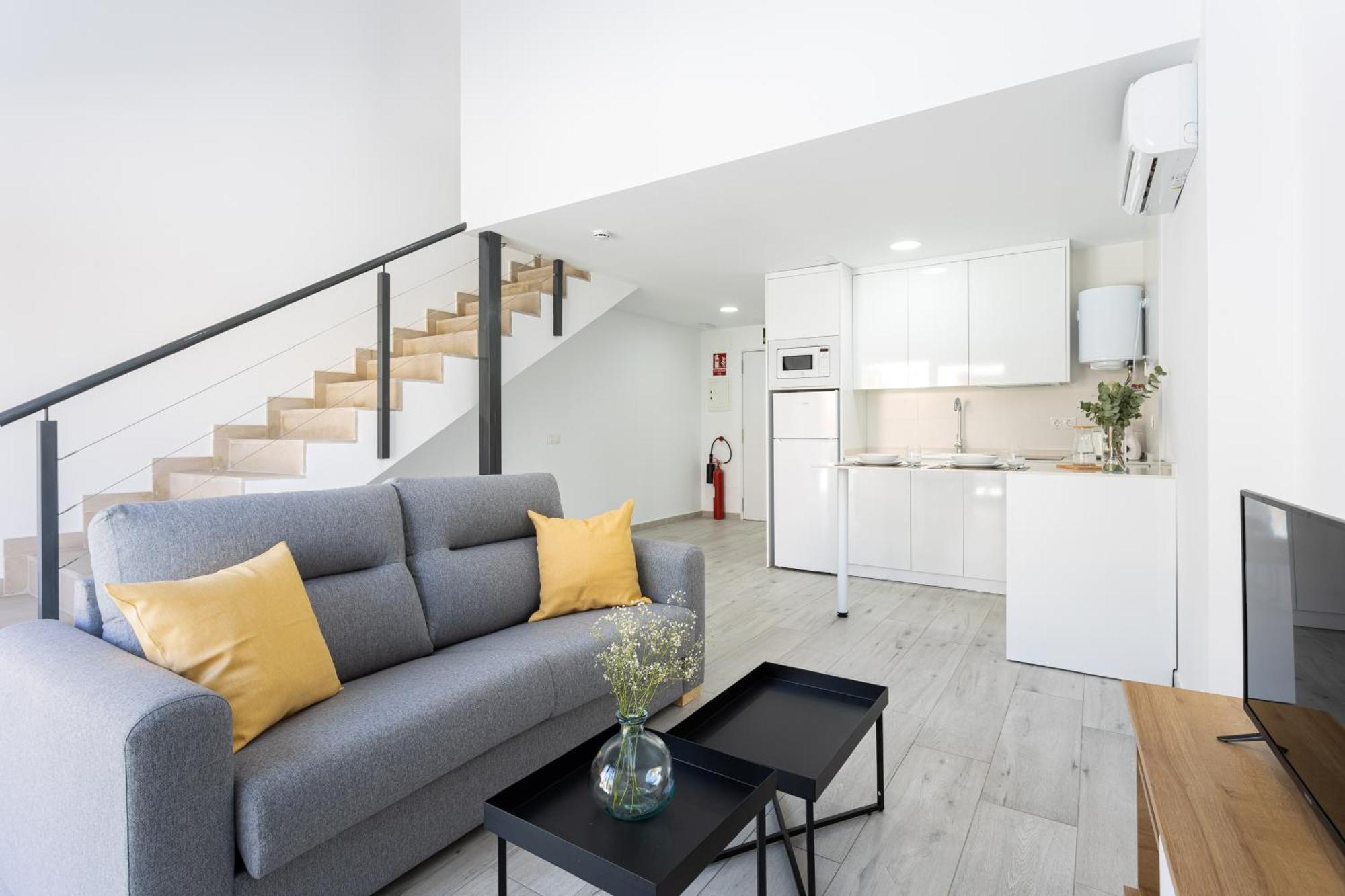 Apartamentos La Pelusa Málaga Eksteriør billede